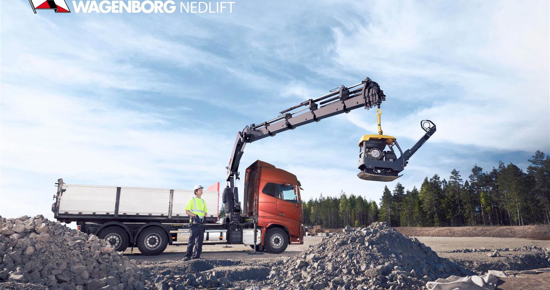 Neuer Kastenwagen mit Autoladekran für Wagenborg Nedlift!